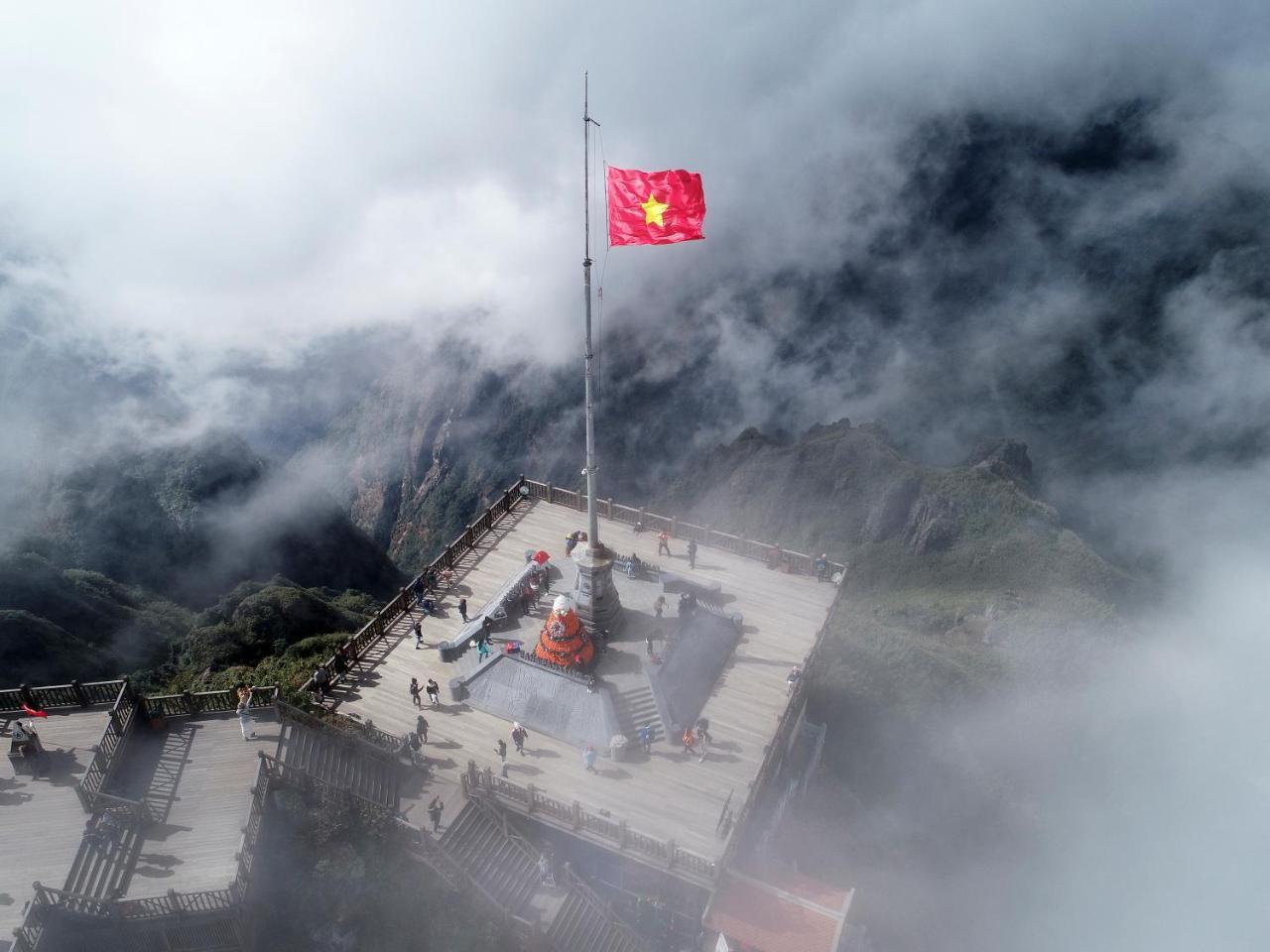 Hotel De La Coupole - Mgallery Sapa Εξωτερικό φωτογραφία The summit of Fansipan